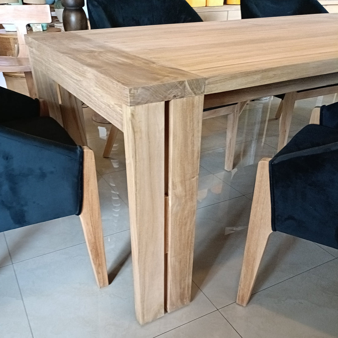 How to Choose Teak Furniture for Your Phuket Villa