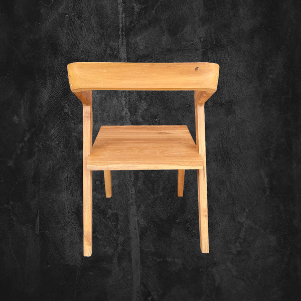 Обеденный стул из тикового дерева с V-образной спинкой