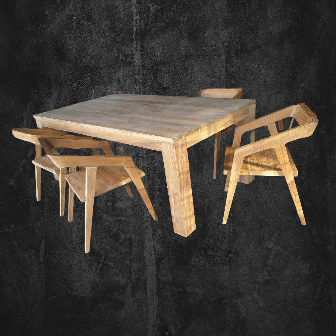 Обеденный стол из тикового дерева