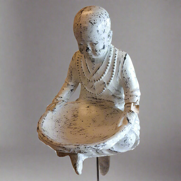 Sitting Prey Man - White Antique 