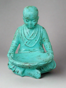 Sitting Prey Man - Green Antique 