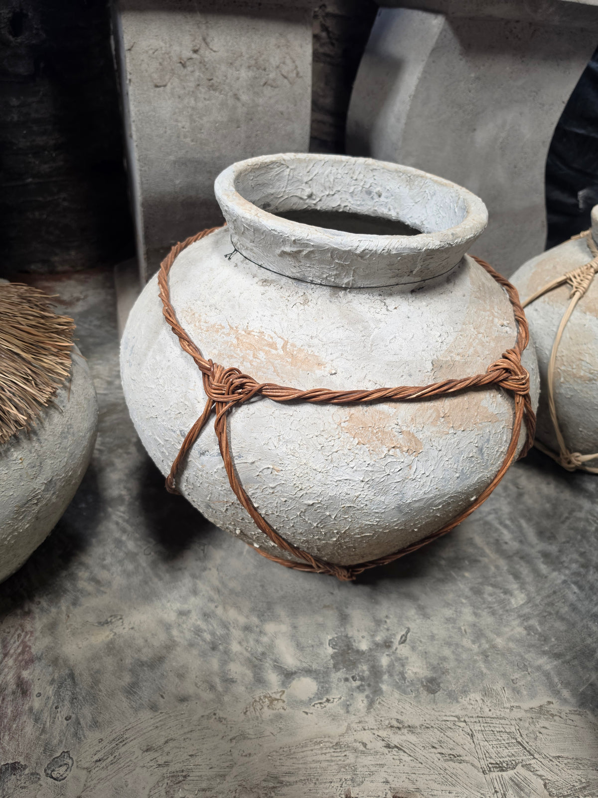 Rustic Stone-Finish Pottery Collection