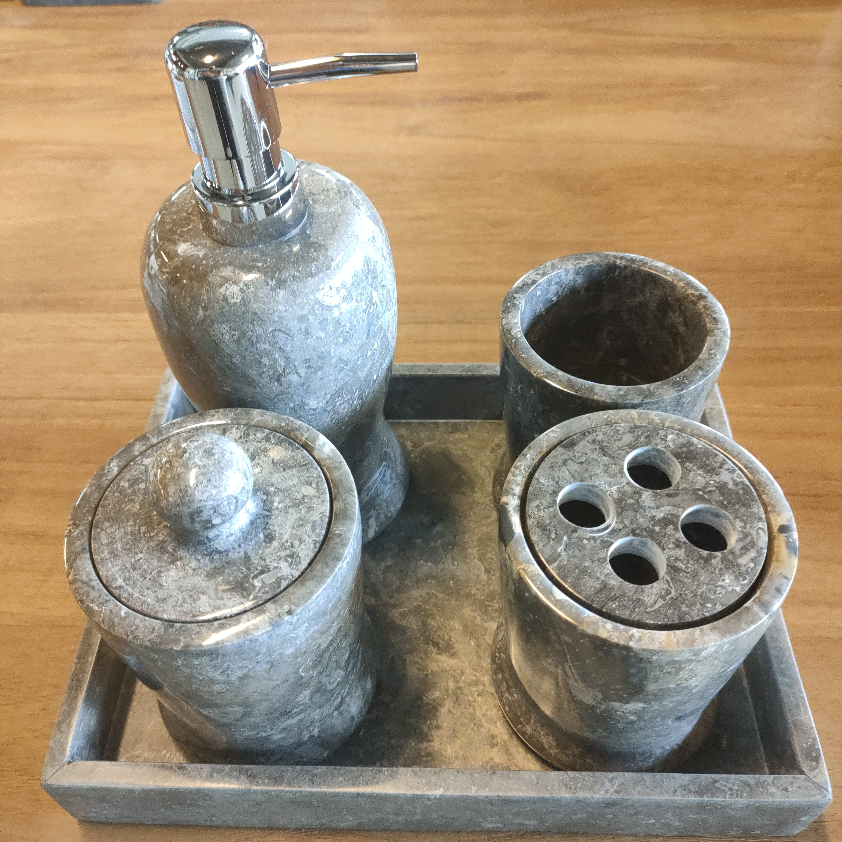 Amenities Set - Vogue Collection.