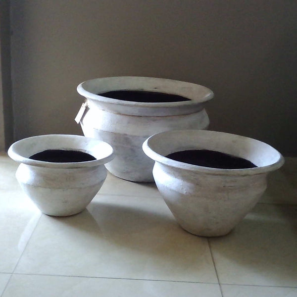 Quaint Pottery Set