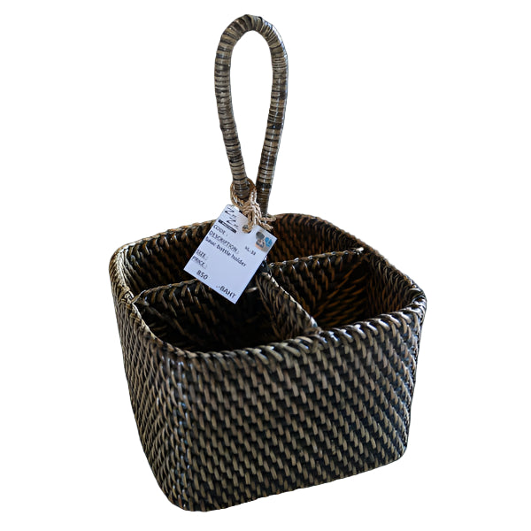 Condiment-Holder-Rattan