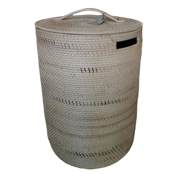 Rattan Laundry Basket in Natural rattan 